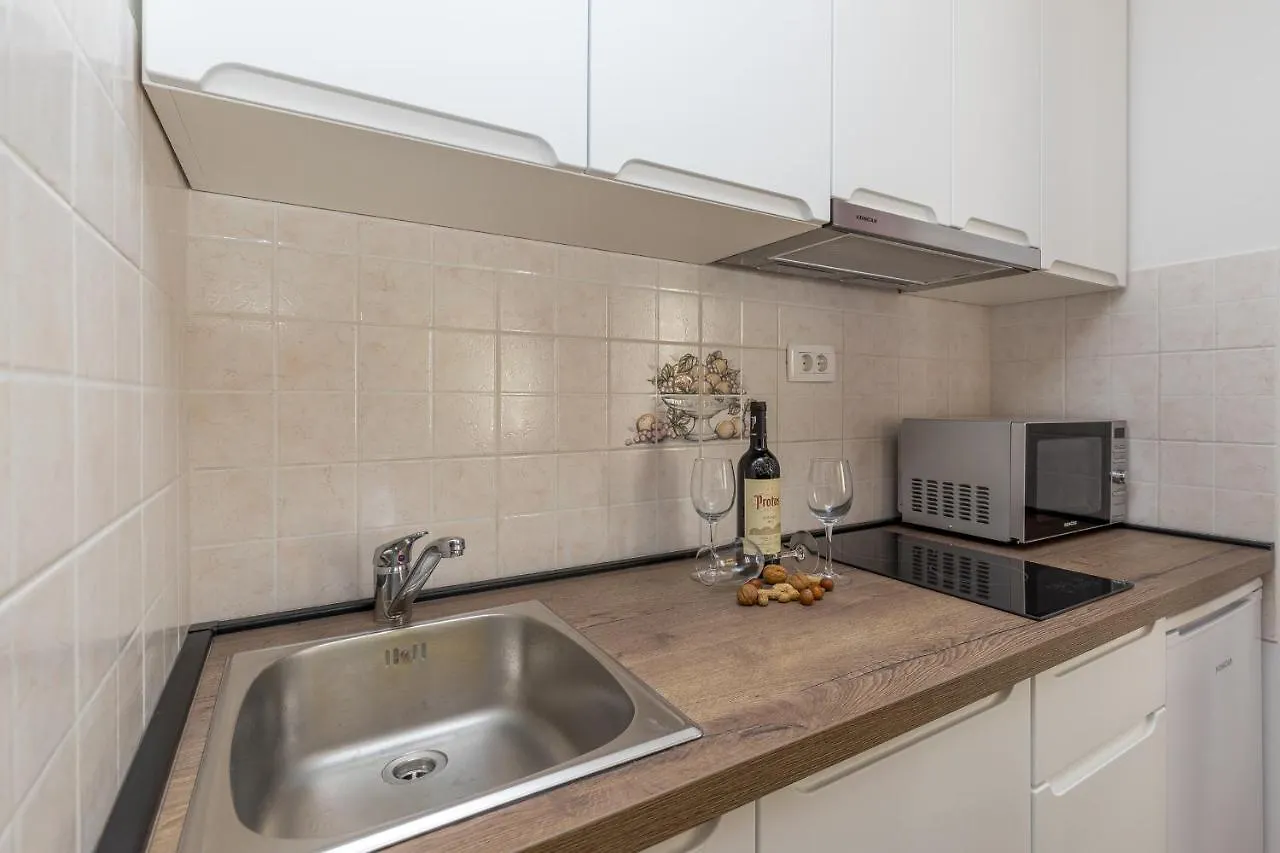Island Resort Mihaela - Happy Rentals Trogir Apartment