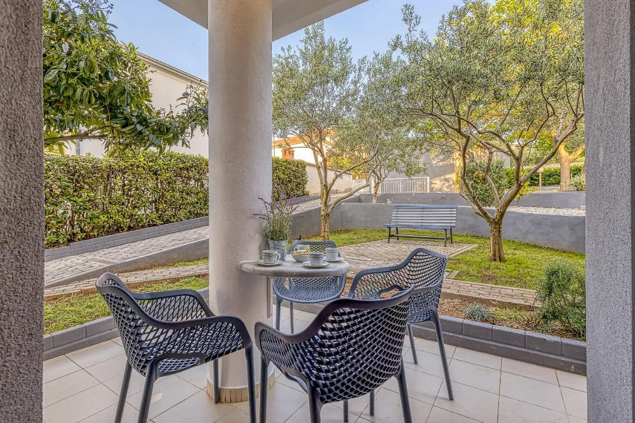 Island Resort Mihaela - Happy Rentals Trogir