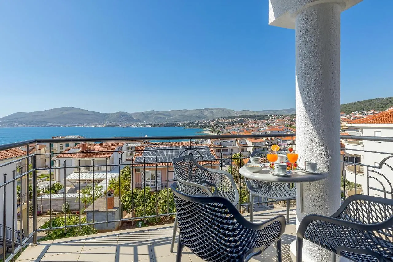 Apartment Island Resort Mihaela - Happy Rentals Trogir