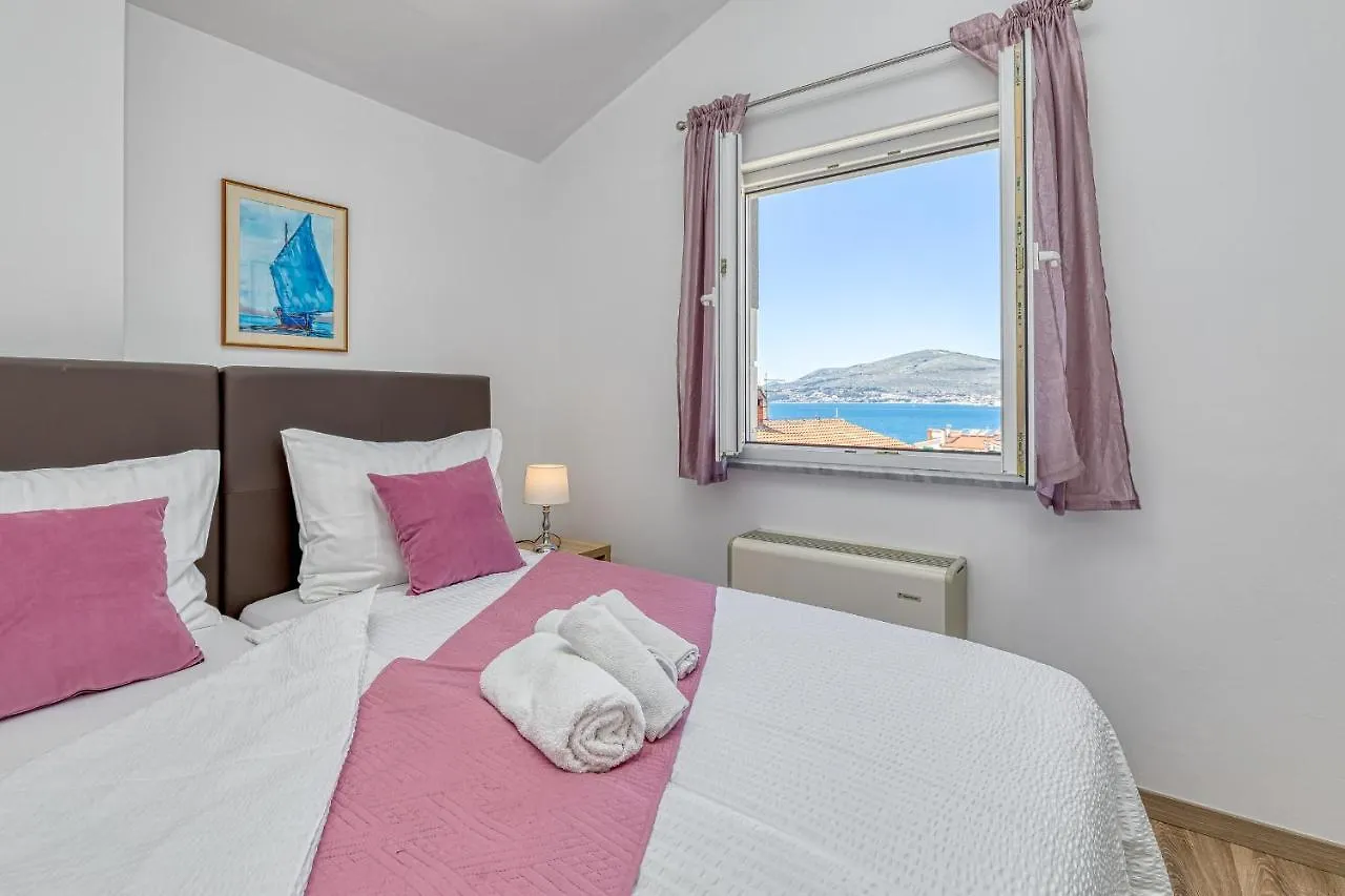 Island Resort Mihaela - Happy Rentals Trogir Apartment