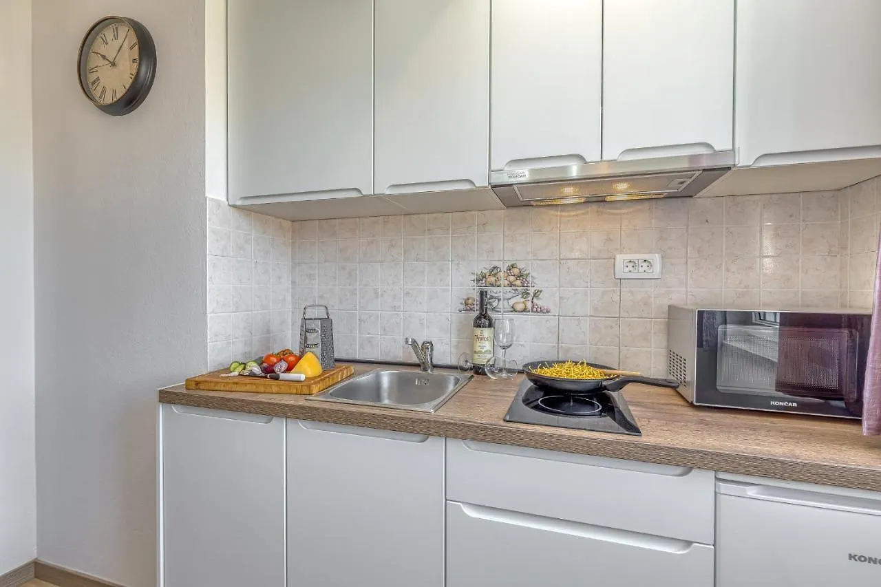 Island Resort Mihaela - Happy Rentals Trogir Croatia