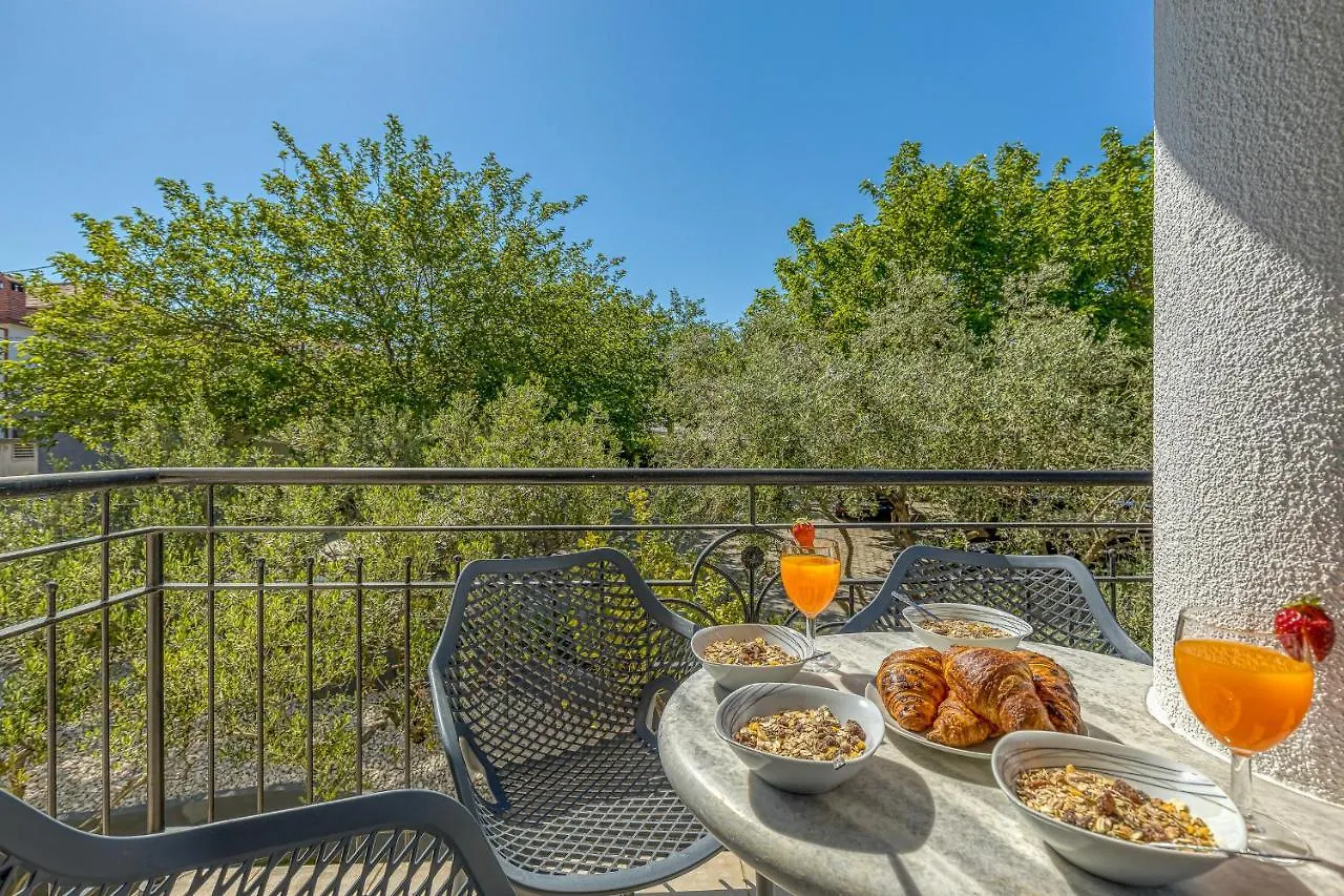 Island Resort Mihaela - Happy Rentals Trogir Apartment