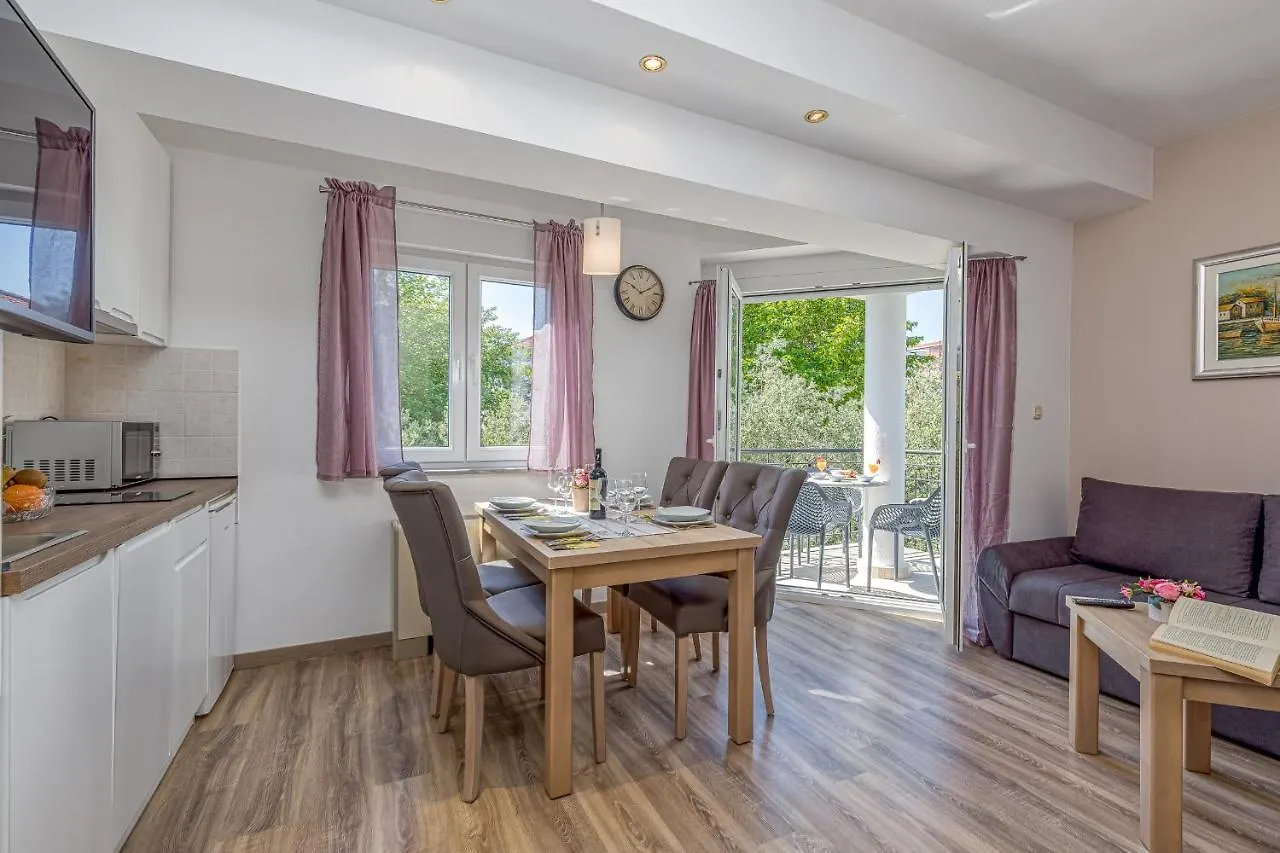 Apartment Island Resort Mihaela - Happy Rentals Trogir Croatia