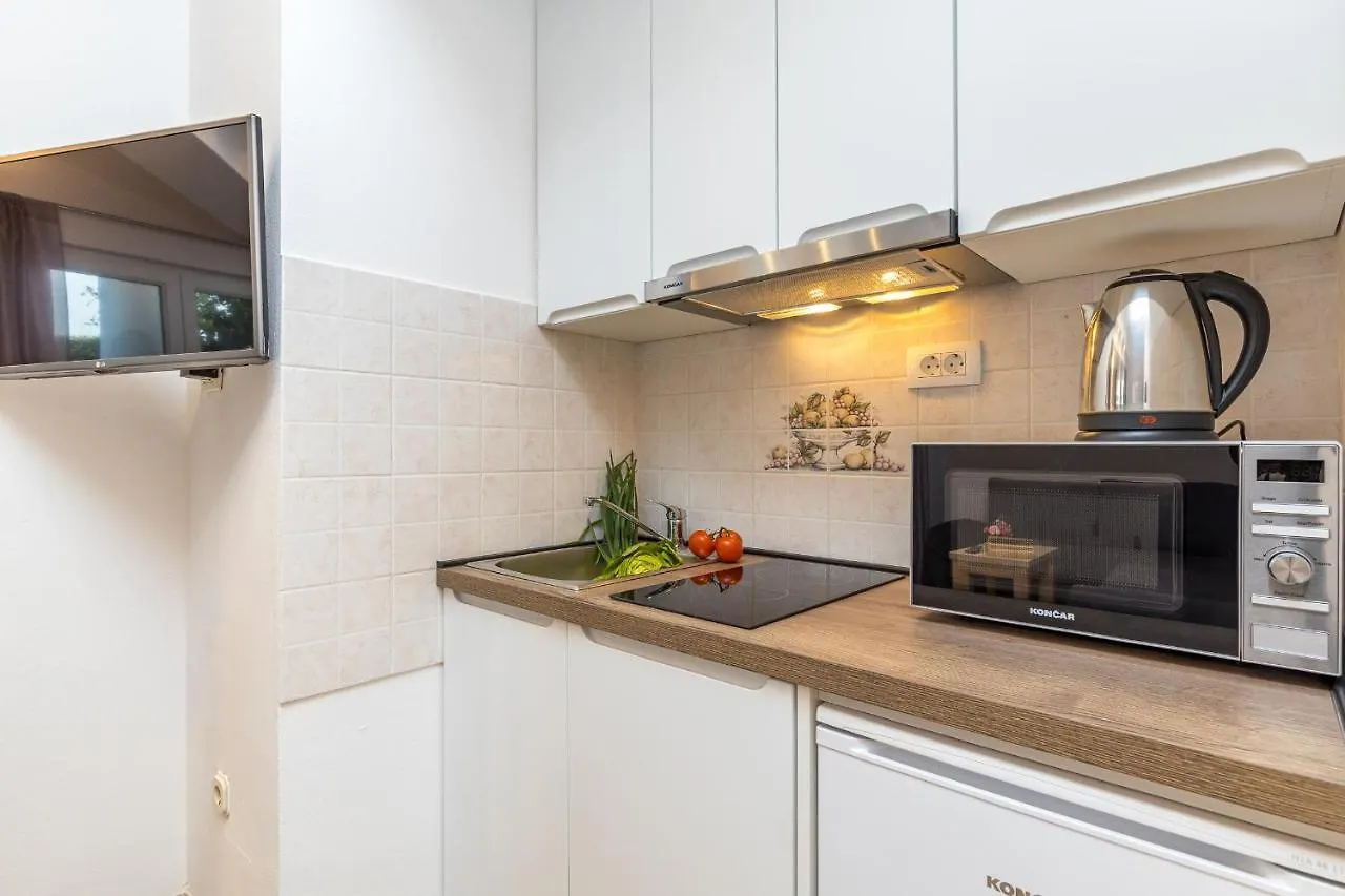 Apartment Island Resort Mihaela - Happy Rentals Trogir Croatia